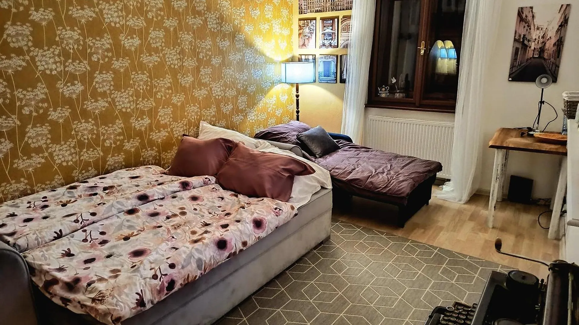 Vysehrad Flat 2 Private Rooms For Up To 4 Guests Center & Congress Praag 0*,  Tsjechië